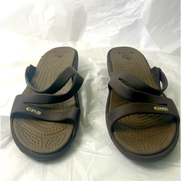 CROCS Women’s Sandals - Picture 3 of 9